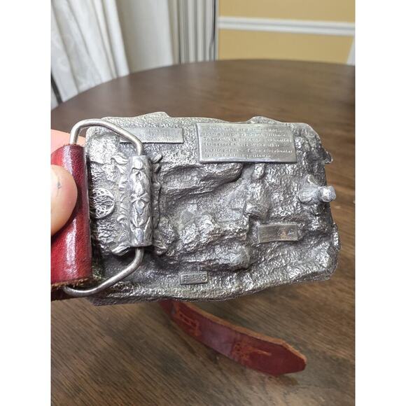 1983 Bergamot Brass Works BOWHUNTING Belt Buckle Enameled 3.25" x 2.5" With Belt - Picture 9 of 16